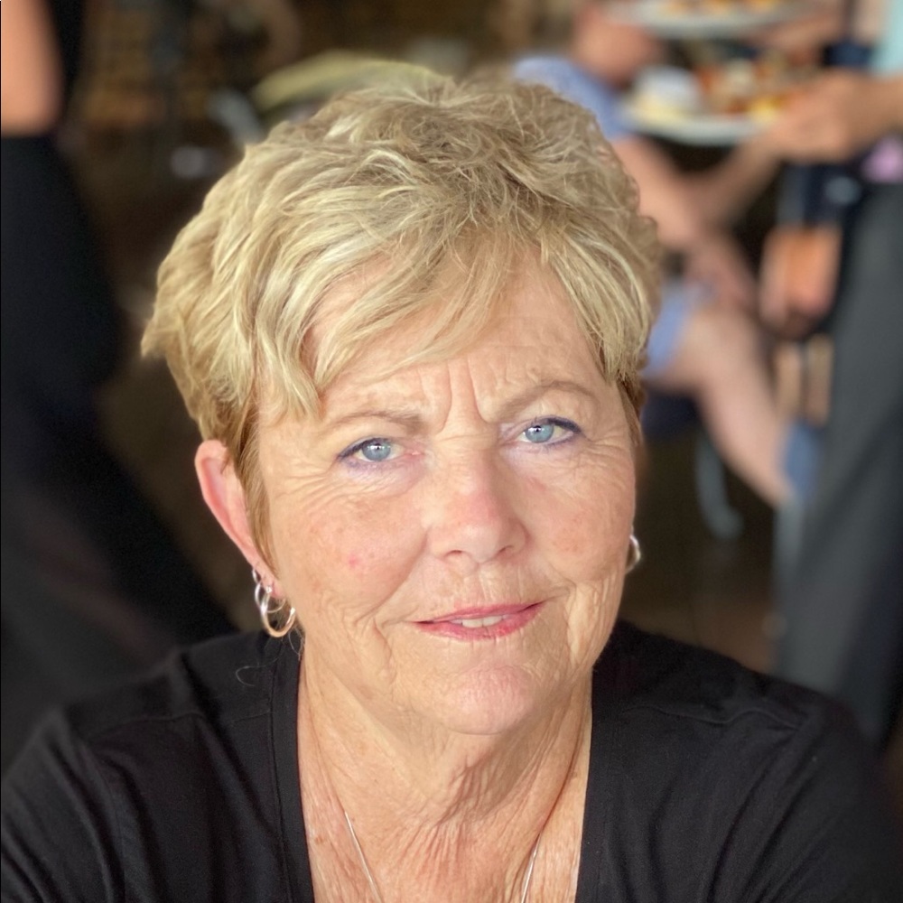 Meet your Posher, Deborah